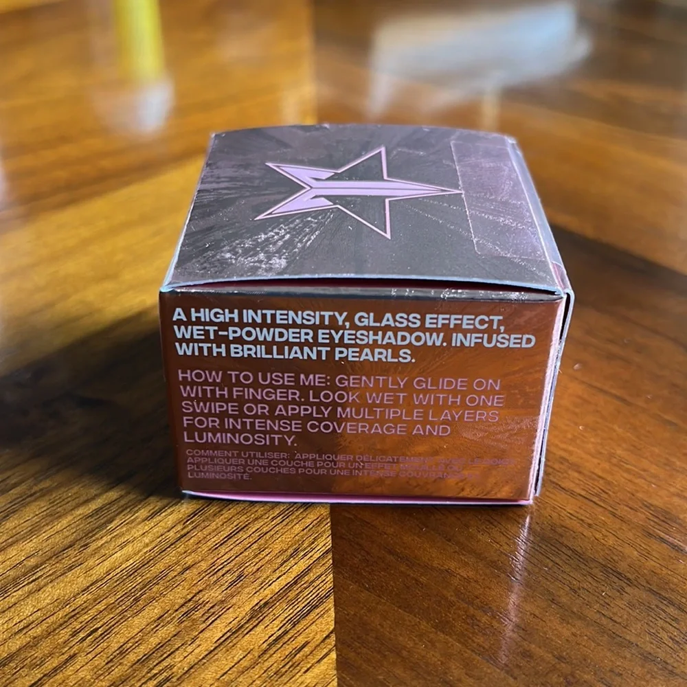 Jeffree Star “PEACH GODDESS” Eye Gloss Powder!